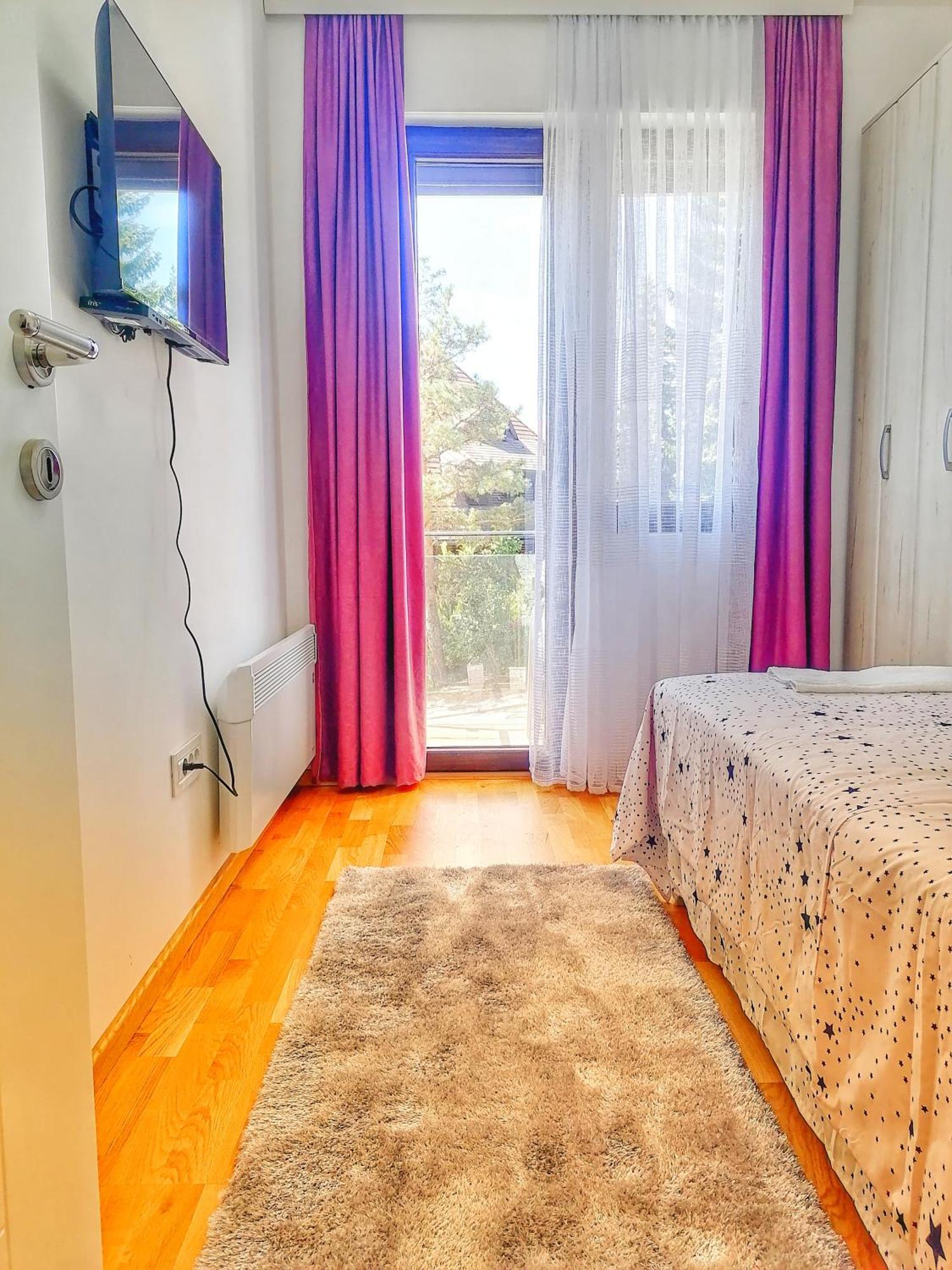 Apartment Golden Pine Lux *